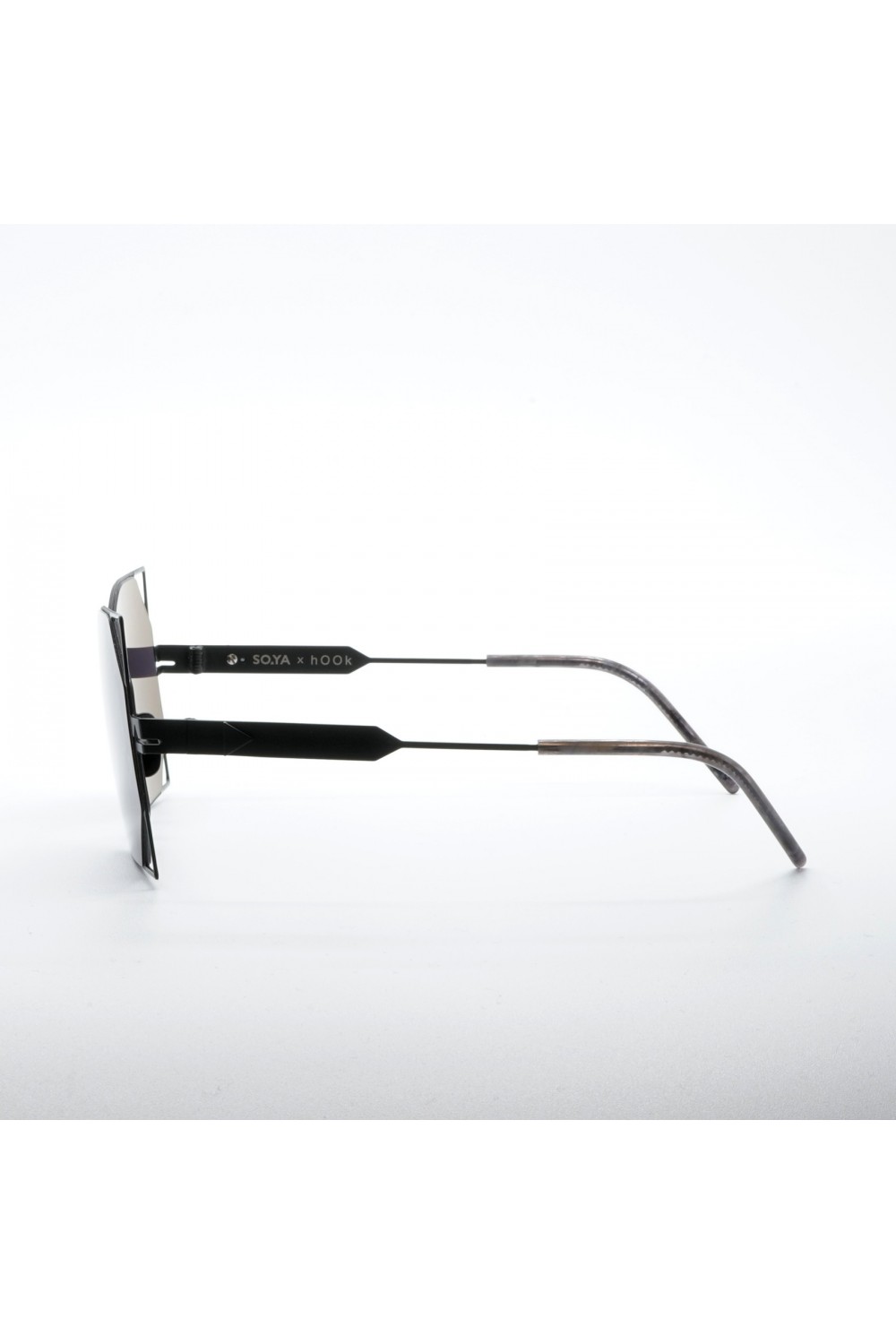 Soya - Occhiali da sole in metallo irregolari per donna nero satinato - RANIA